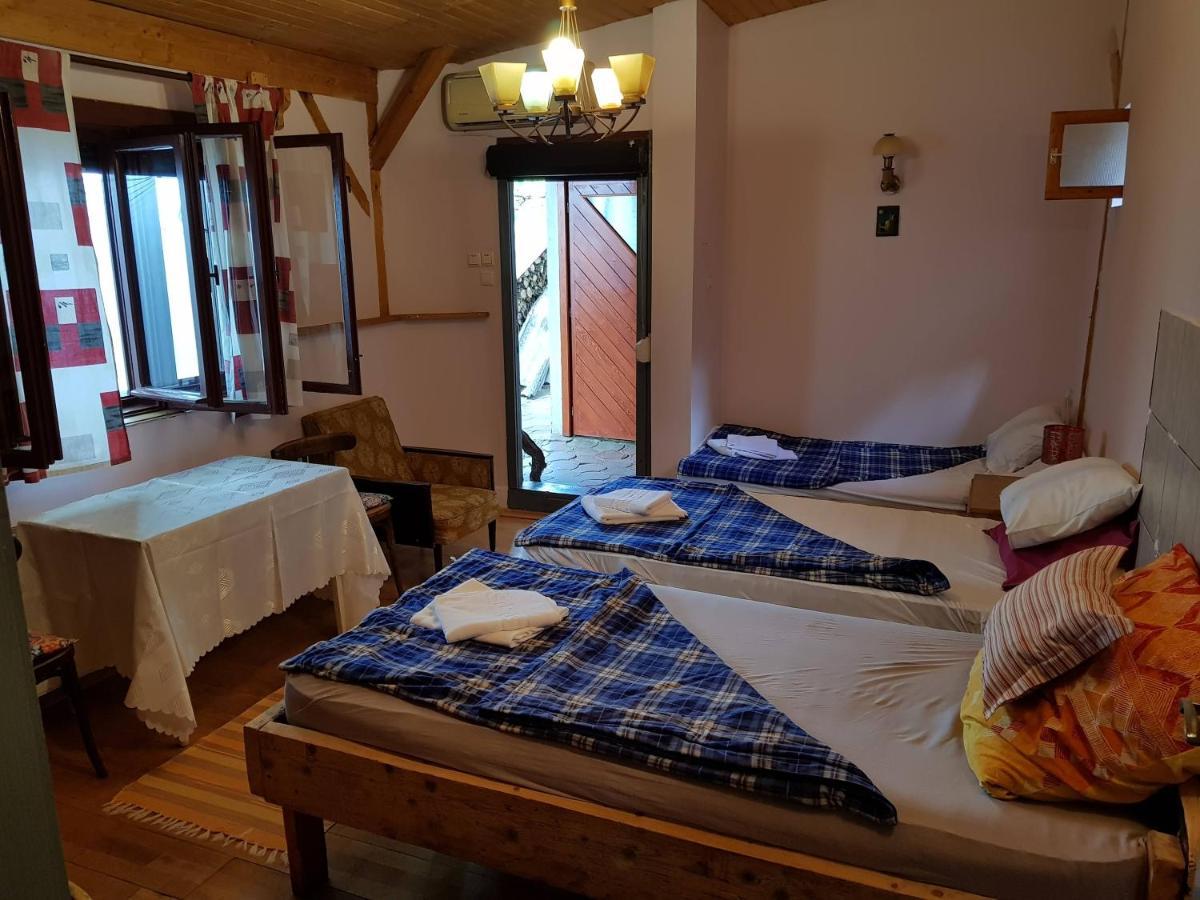 Hompot Accommodation 데바 외부 사진
