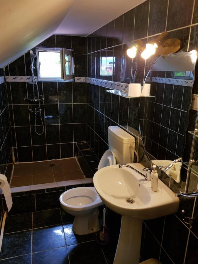 Hompot Accommodation 데바 외부 사진