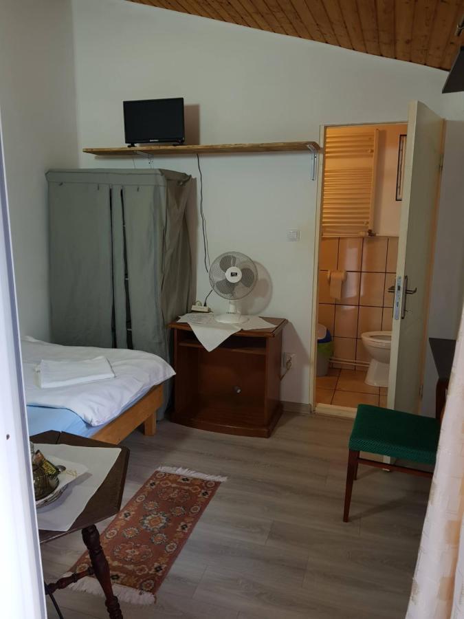 Hompot Accommodation 데바 외부 사진