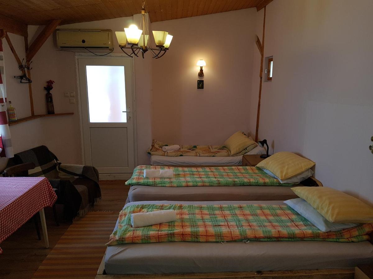 Hompot Accommodation 데바 외부 사진